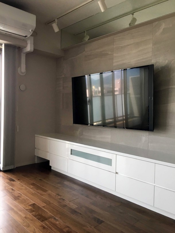 �G�R�J���b�g�X�g�[���O���[�X